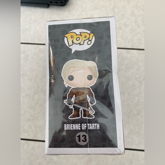 Pop! Game of Thrones Brienne Of Tarth Vinyl Figure       New in sealed box - Picture 3 of 6